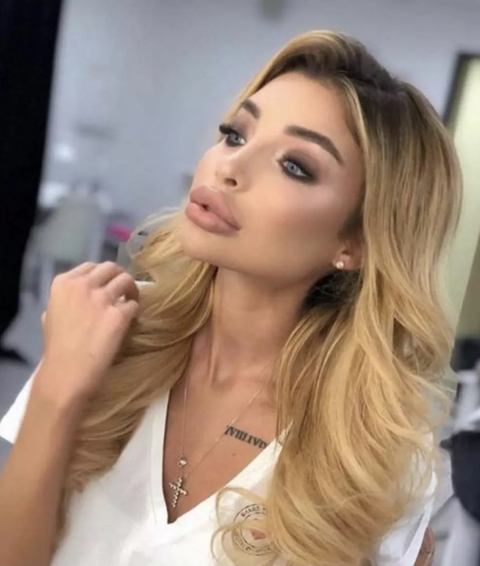 Jane. What you think? Dm me if u want more posted by Money666666