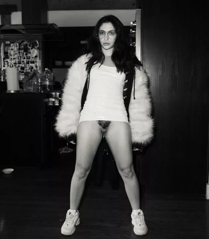 Jane Wilde has such a pretty bush 🤤 posted by y-be