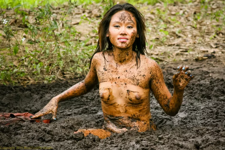 Jane's so hot in mud by lepas27