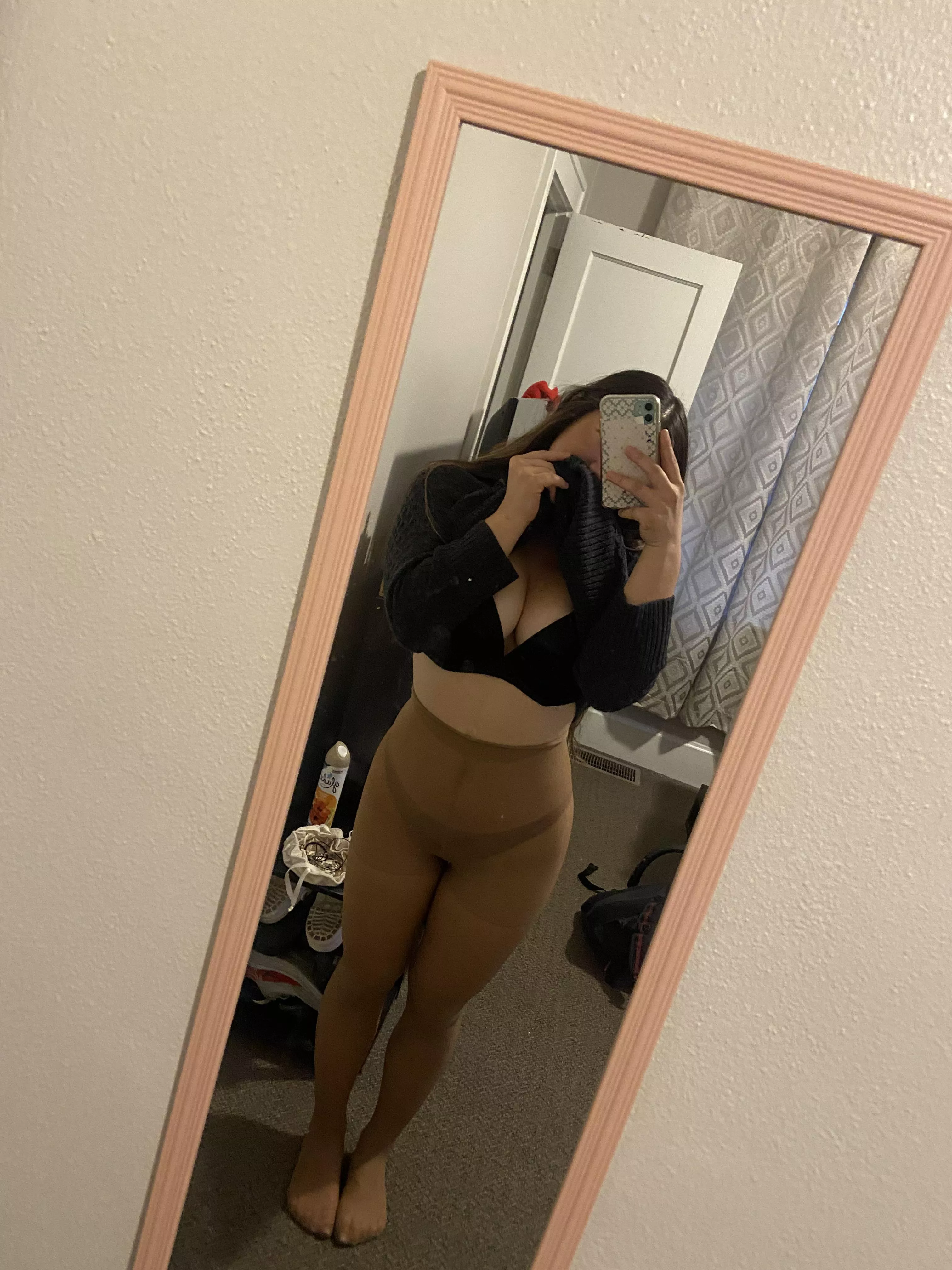 Japanese gorl next door 🐰 posted by Snoo_79206