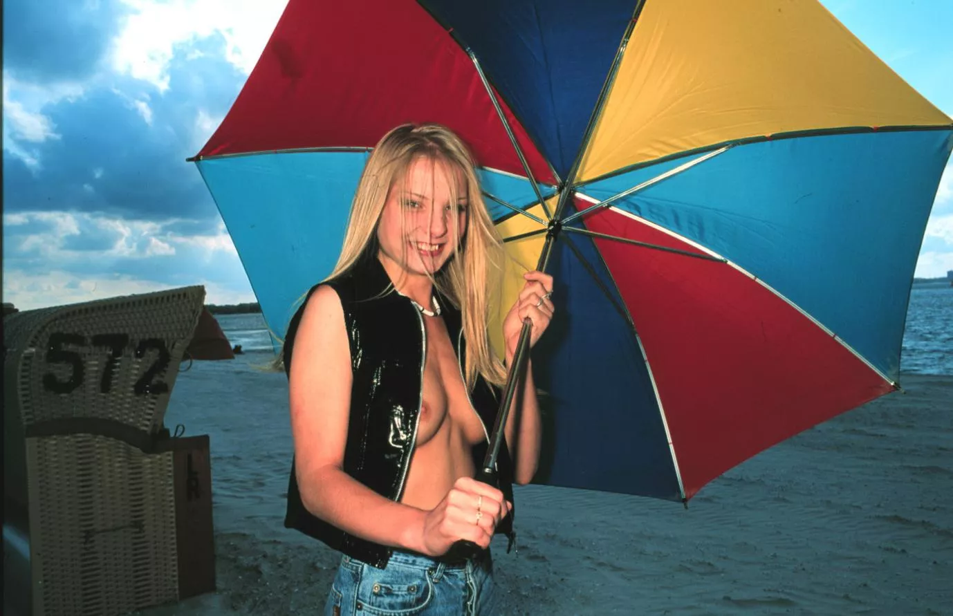 Jaqueline posted by paredocks