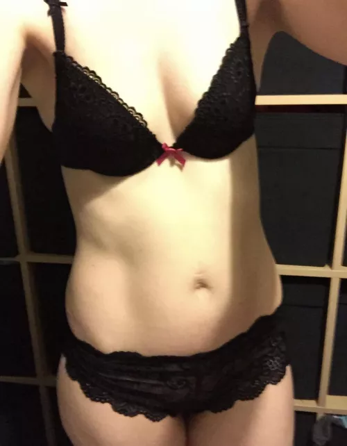 Jasmine here, a wife (and mam) from Ireland xx by ImMousingAbout