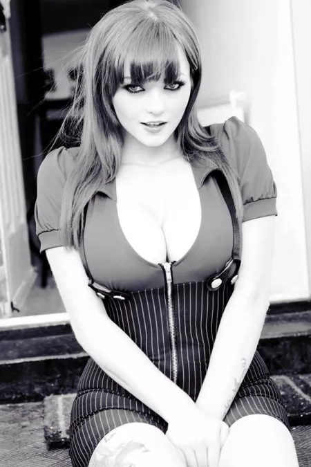 Jasmine James by SixtyNineRedBalloons