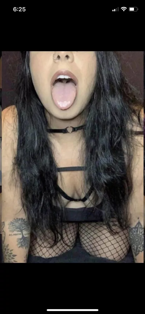 JaxxxDaniels- Instant access to 200+ Posts, 2.5K likes, I tell funny jokes sometimes, interactive messaging, and It’s cheap! Only $4.99! Oh and NO PPV! Link in bio 🖤 by JaxxxDaniels44