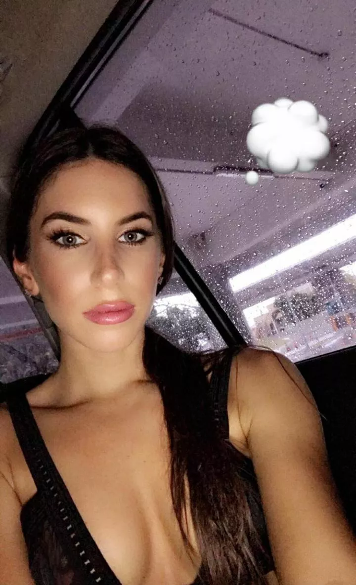 Jen Selter Instagram Story See-through posted by boglo