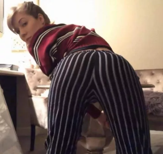 Jennette Mccurdy's ass is made for anal Sex by Hellraiser_92