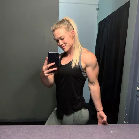 Jenni Johnson by Drelzen