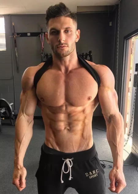 Jerdani Kraja (@Jerdani__Kraja) in sweats by PecsReddit