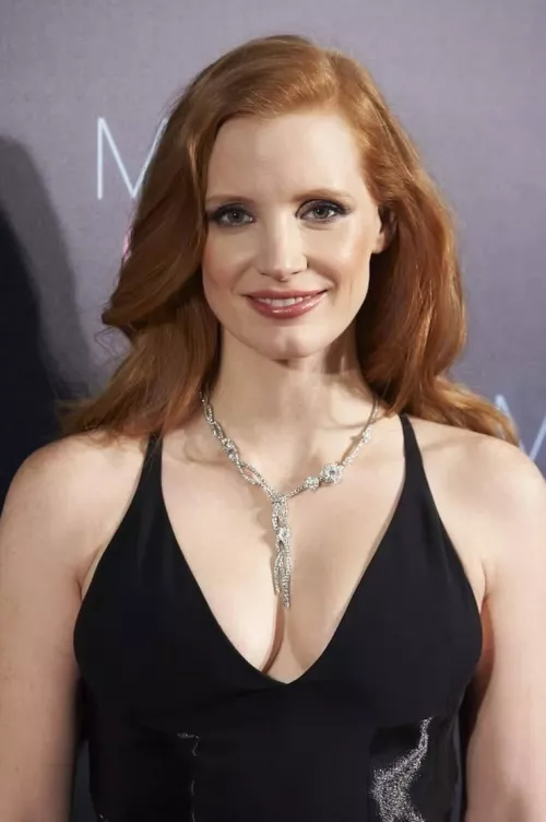 Jessica Chastain by curiousbowling