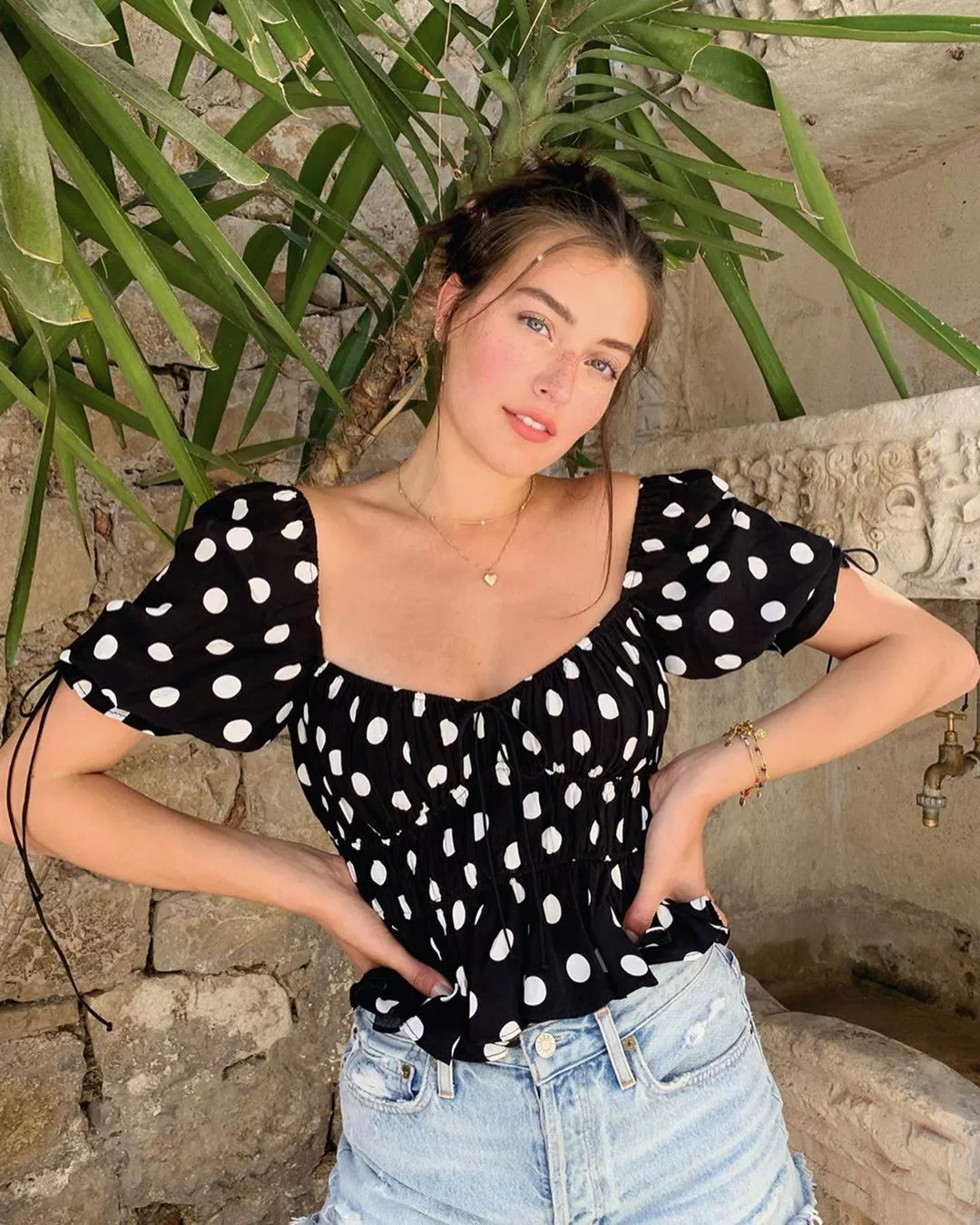 Jessica Clements posted by 11benevolentelephant