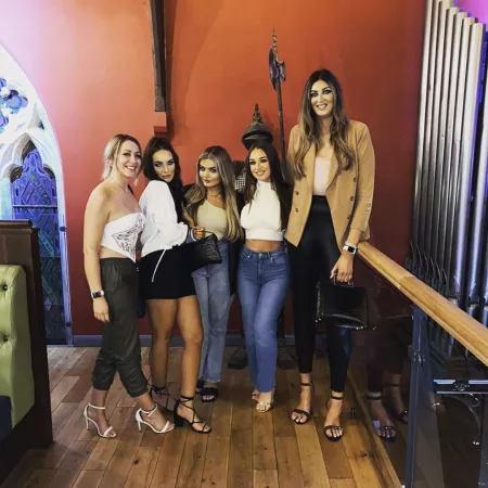 Jessica Pardoe (6'10/208cm) by throwaway482895298