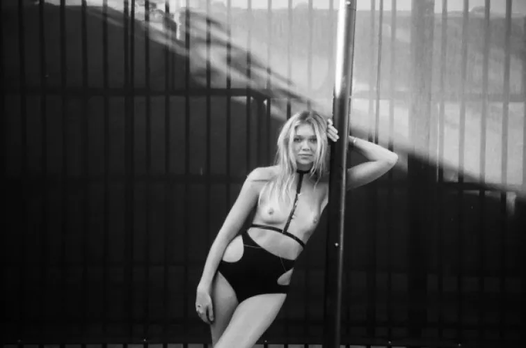 Jessie tits out by SpunkySpunkyAssGuy