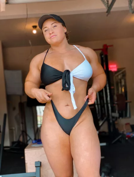 JG = snu snu by goldenup1