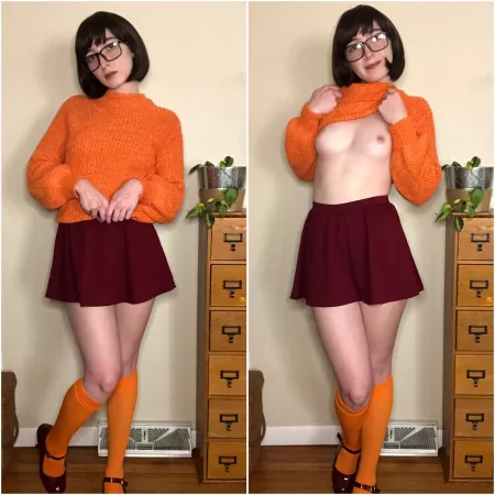 Jinkies! Velma by pale_stale_abigale by pale_stale_abigale