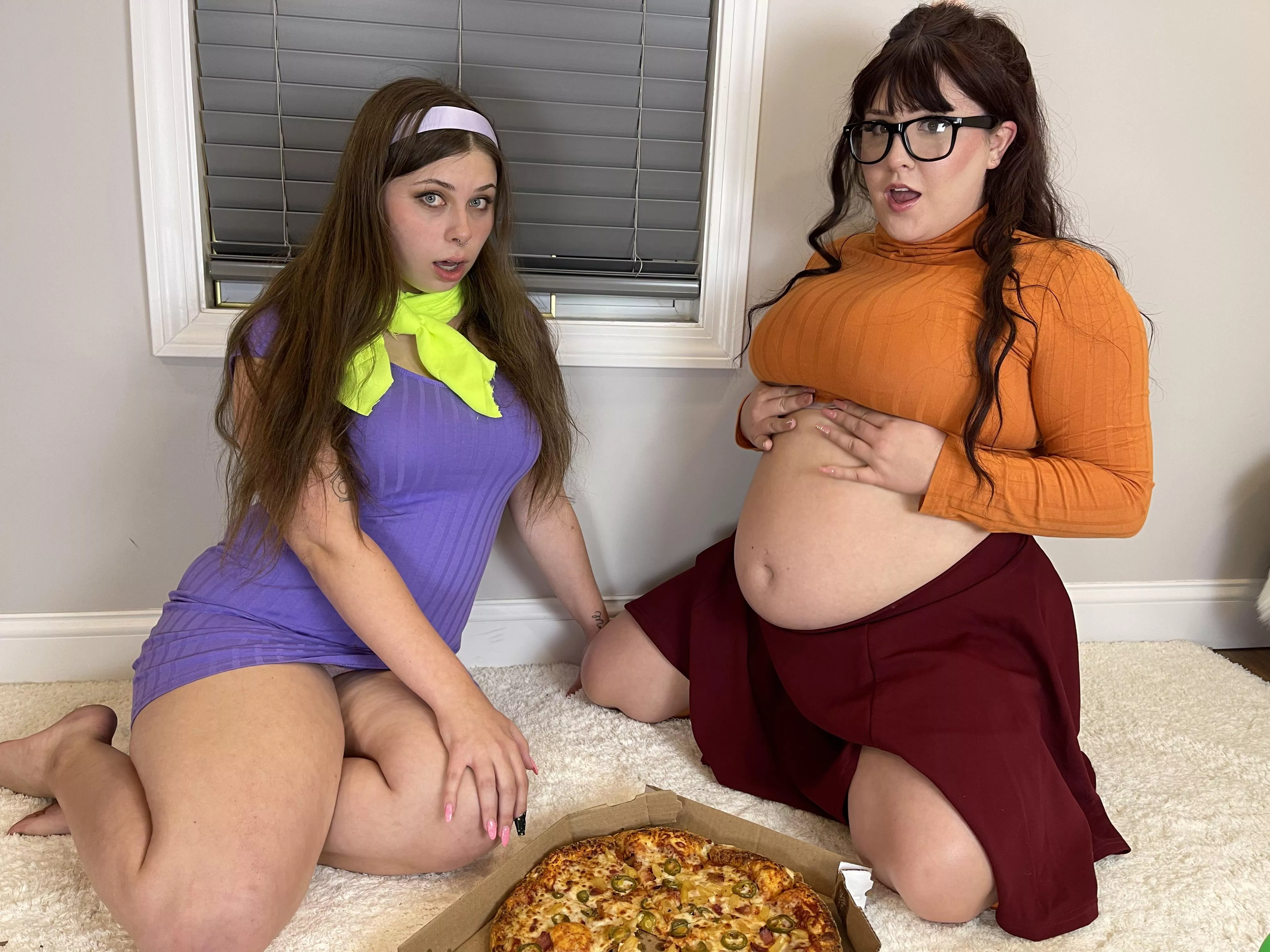 Jinkies!!! We’ve gotten FAT! https://curvage.org/forum/index.php?/files/file/16108-rogo-mystery-of-the-missing-pizza-ft-jennifers-body/ posted by MissSugarPlumpFairy