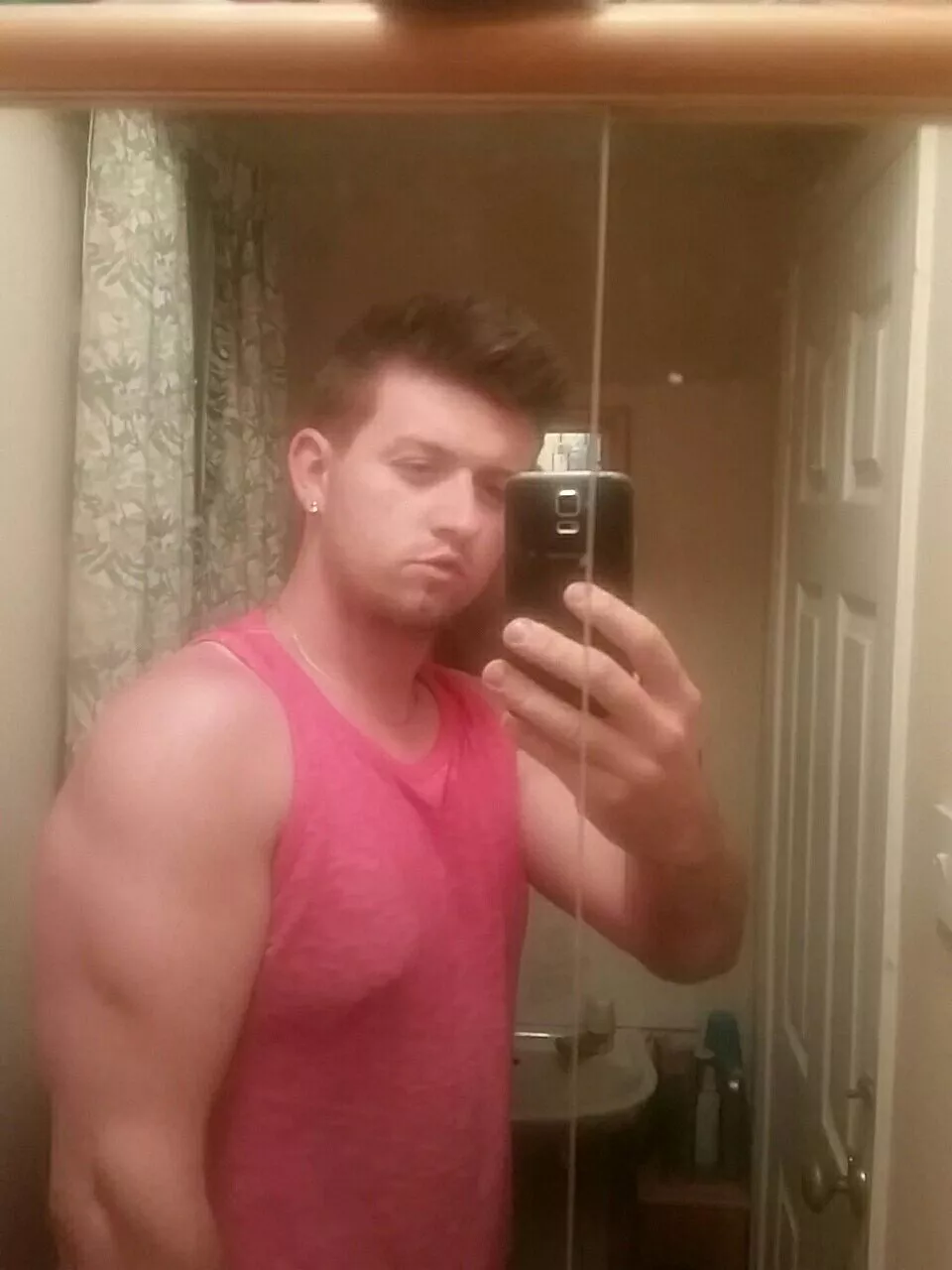 JOCK HERE WITH A SECRET PM TO CHAT posted by microgymguy