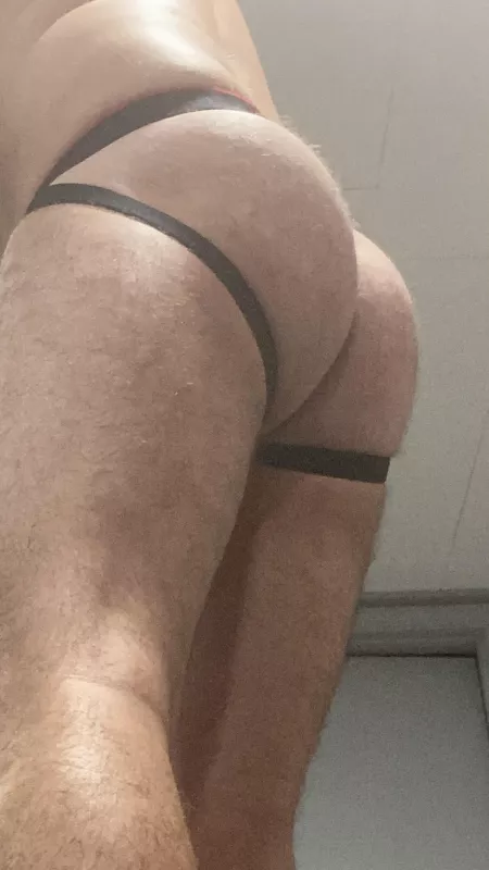 Jockstraps frame my 🍑 nicely by sun00shine