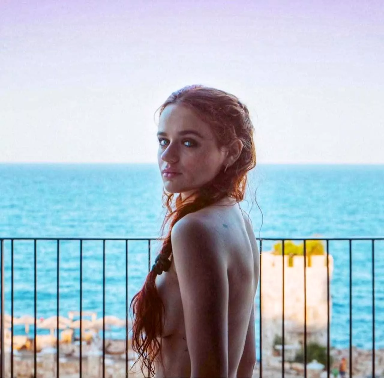 Joey King🔥 posted by AverageHornyIndian