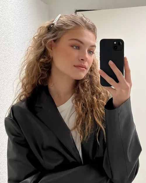 Johanna Theresa Schapfeld by Blu3Jell0P0wd3r