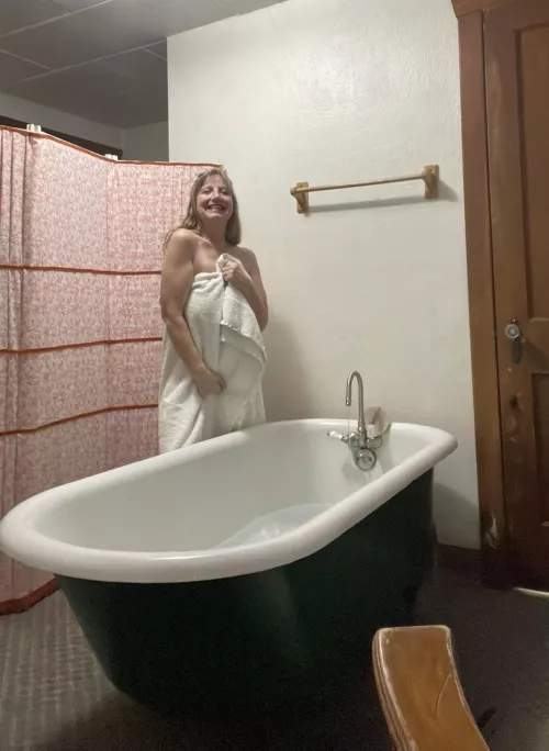 Join me for a bath 😈 by Jupiterlightgodess