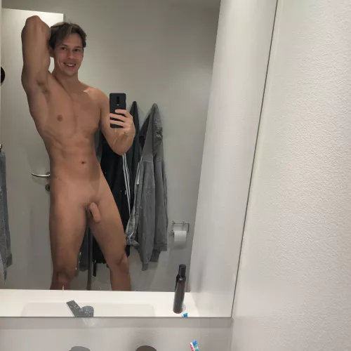 Join me for a Morning shower? 😳❤️ by sadlies