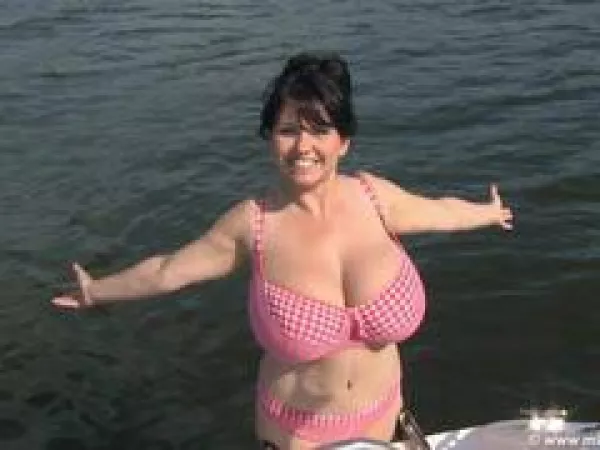 Join me! I need a swimming partner! by HolidayPhotograph700