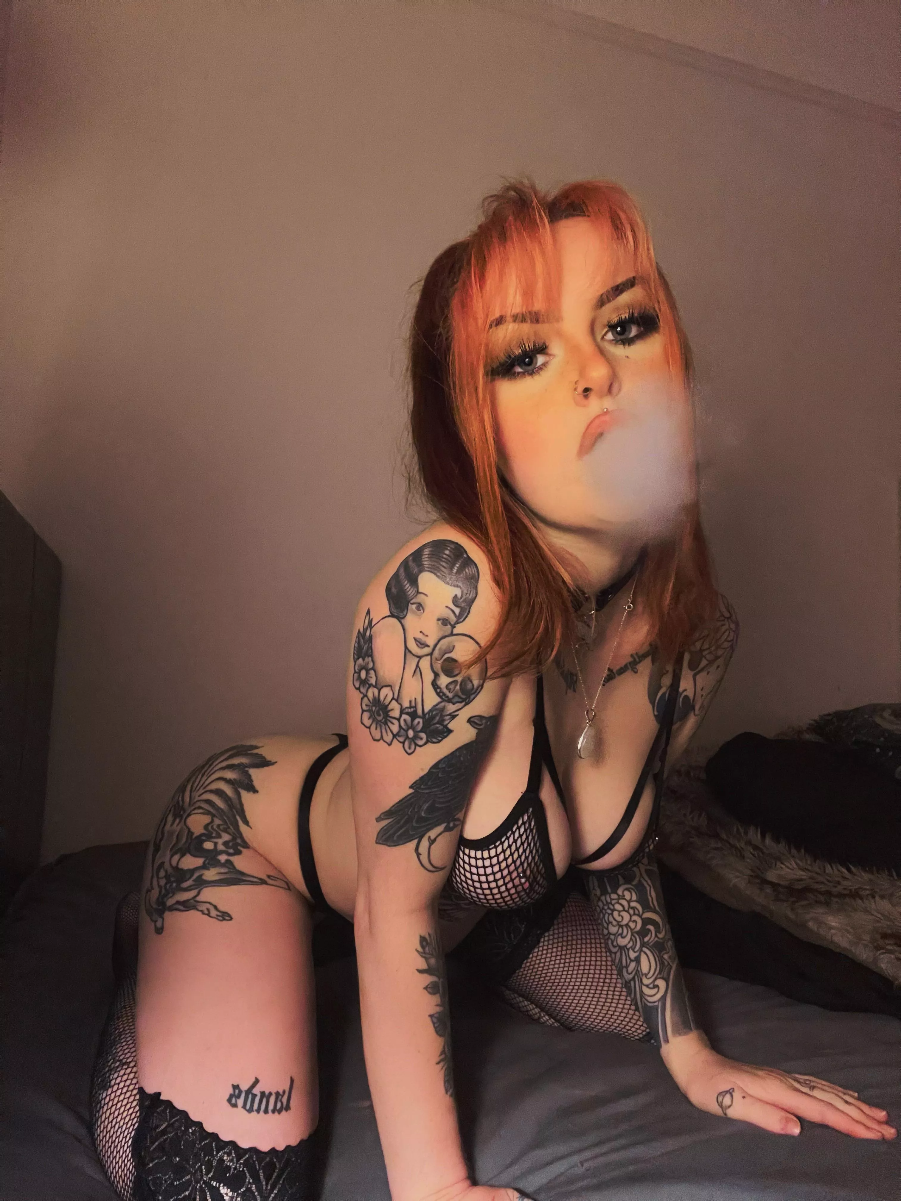 Join me? 🖤 posted by engelenergy