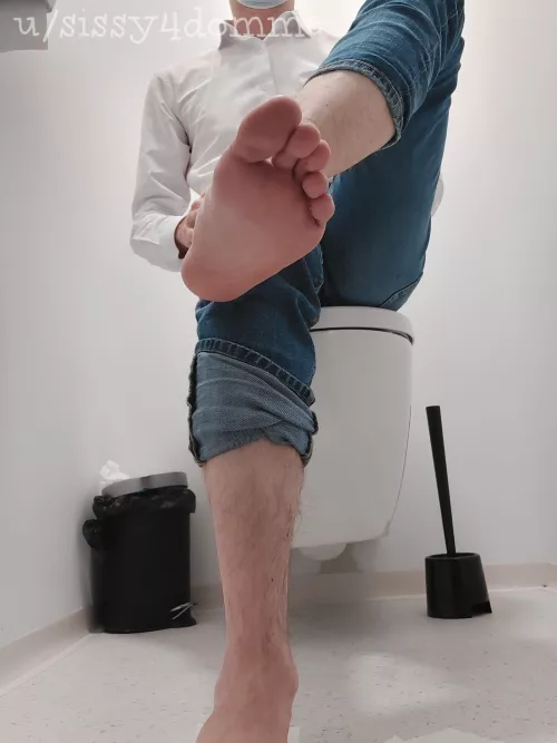 Join me in the bathroom? by sissy4domme