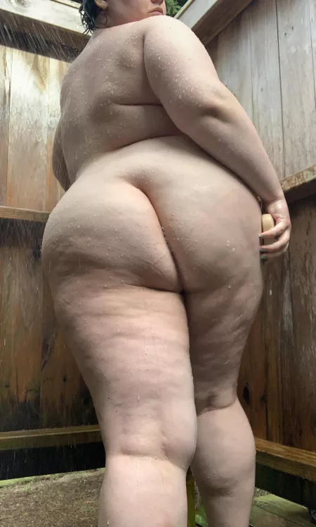 Join me in the shower? by slutty_peach18