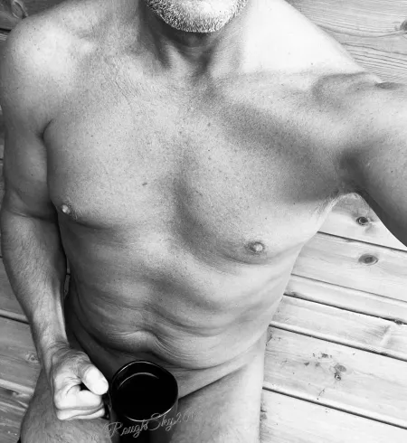 Join (m)e? by RoughSky200