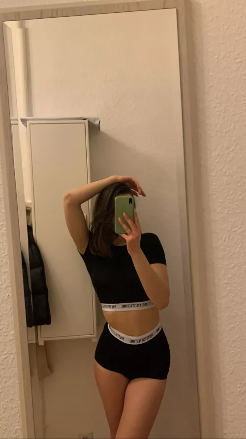 Joyn me on onlyfans xoxo by mariexlouise