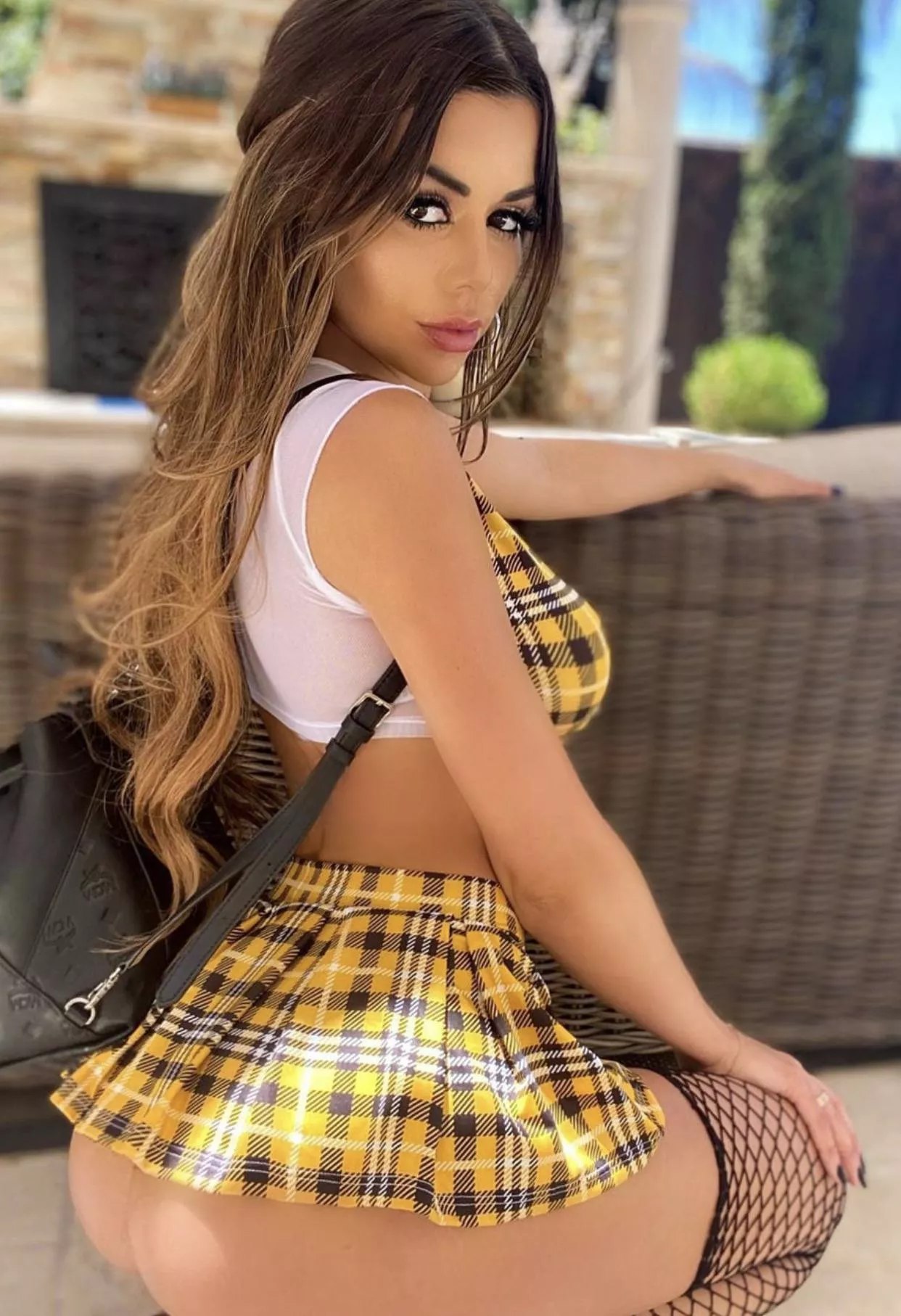 Juli Annee posted by Im_Drake