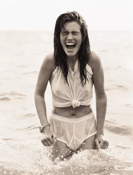 Julia Roberts 1990 by CelebsToday