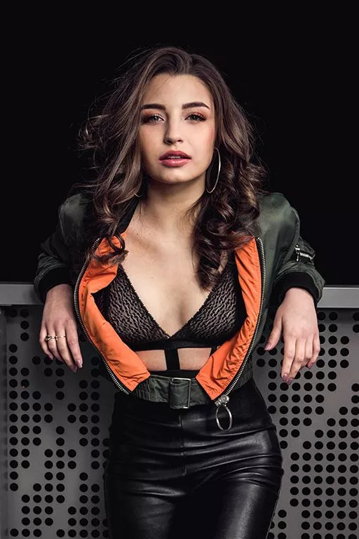 Julia Wieniawa posted by TytusBomba