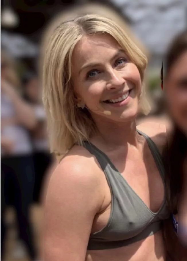 Julianne Hough posted by DJ21