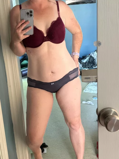 Just a bit bored tonight, think you can get my attention? by KingnQueen07