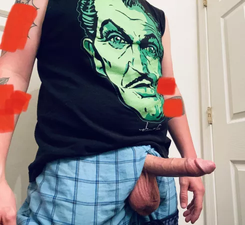 Just a dude and his dick waiting to be worshiped 😎 by feelsweird999