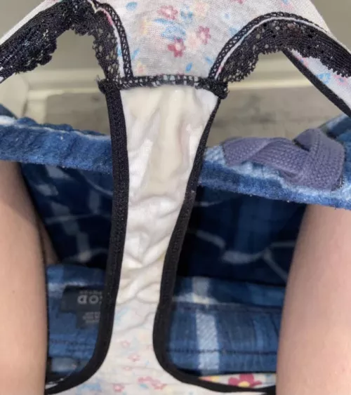 Just a grooly girl by Creamyqueen669