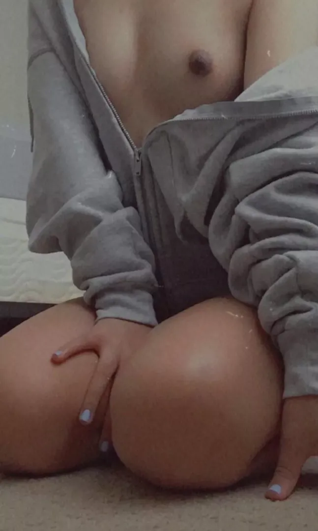 Just a hoodie <3 posted by Islandrosa