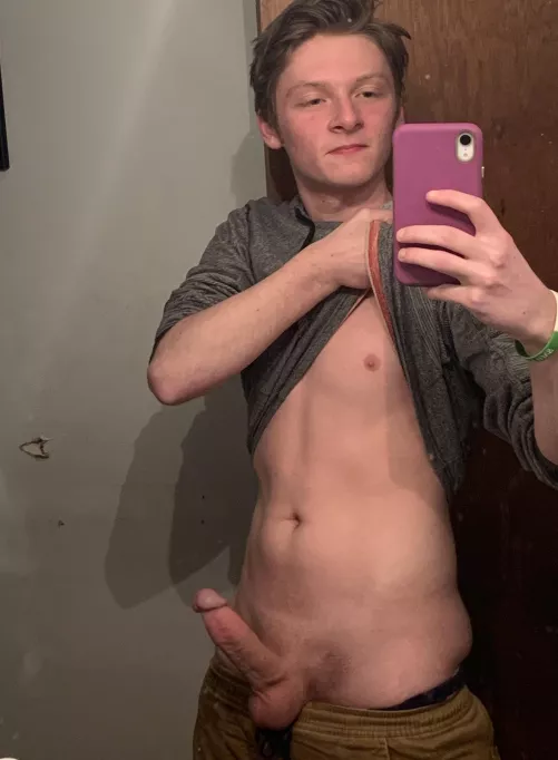 Just a horny college kid (19) by 18thickcock1