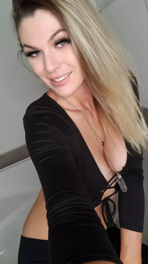 Just a horny mama! by deannadank