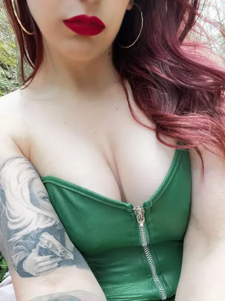 Just a little bit ;) by Vixenhollz