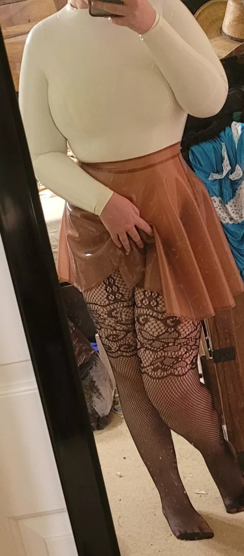 Just a little shiny 💚 by SweetheartLatex