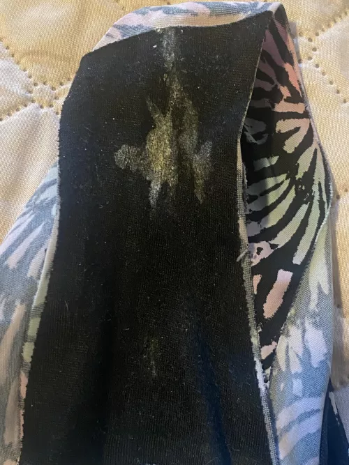 Just a little something something ❤️ Just worn these babies for a couple of hours 😉 But the smell is still so yummy 🤤 I can only imagine the taste 👅 I wonder if someone else could do that for me? 🤔 by Yourplaything23