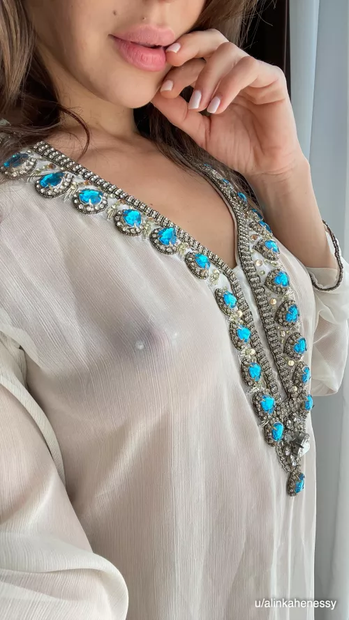 Just a little tease;) by alinkahenessy