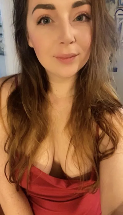 Just a little tease. Hopefully it’s enough to entice you to help me out o(f) this dress. 💋 by whimsical-and-witchy