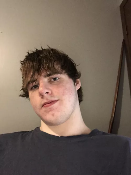 Just a lonely Michigan guy wishing he had a twink boyfriend. by peskitom