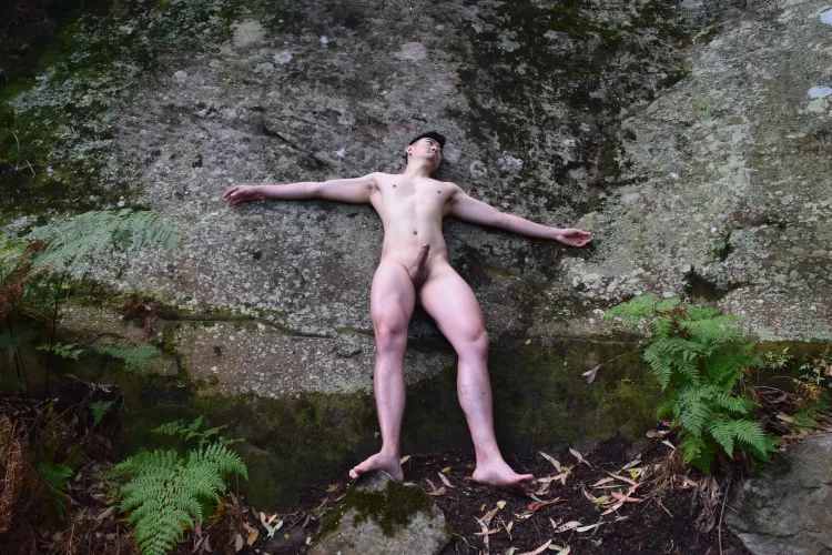 Just a man in the wild.... by leo_saga