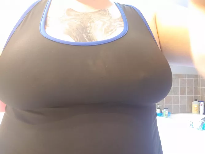 Just a peak if you know what to look for by 95redheep