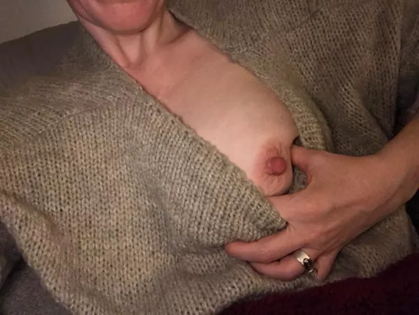 Just a peek by hstarks1